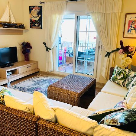 Marina II Apartment Уелва Екстериор снимка