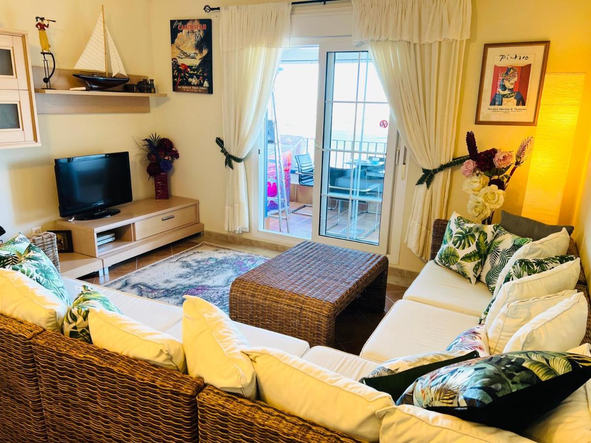 Marina II Apartment Уелва Екстериор снимка